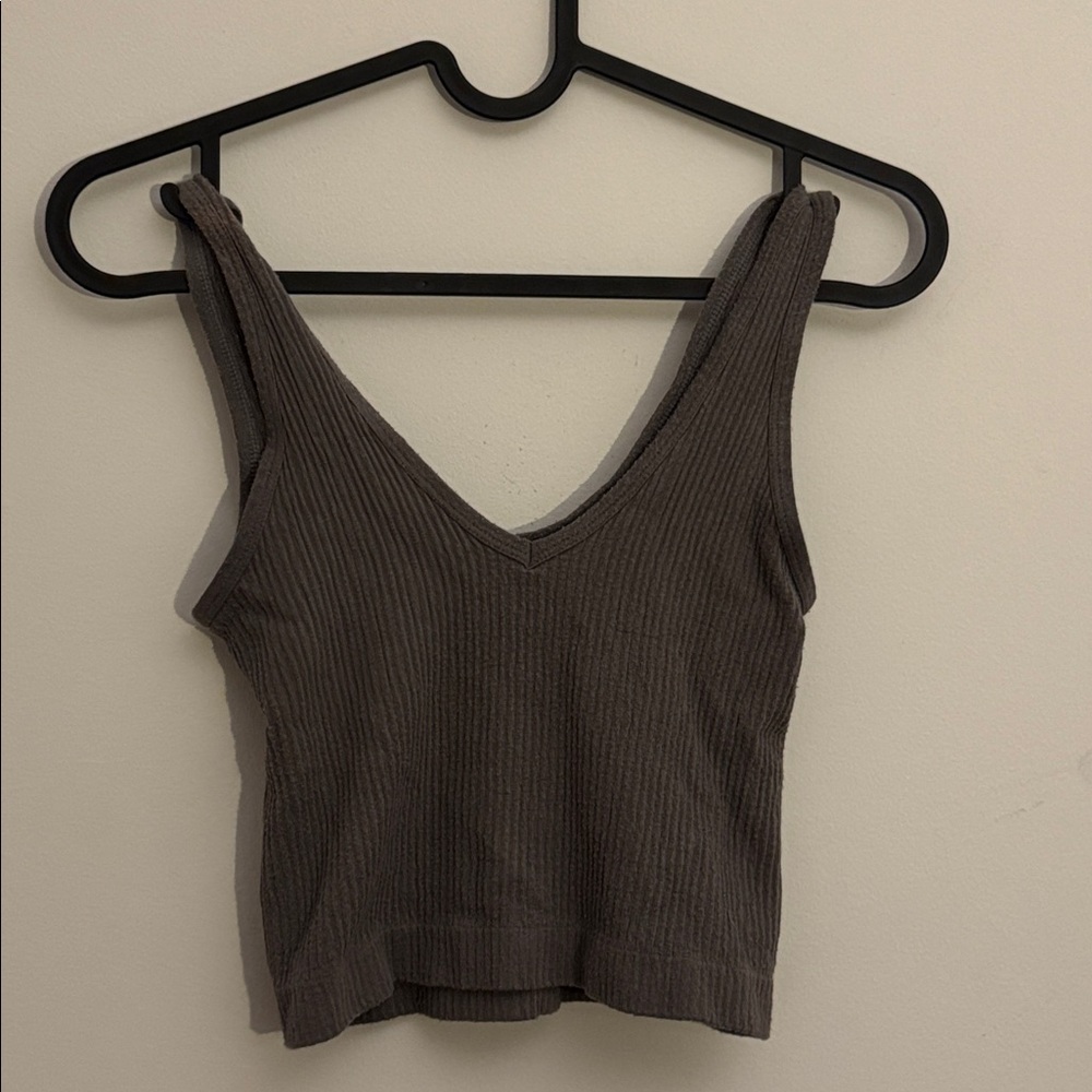 Gray Ribbed Cropped Tank